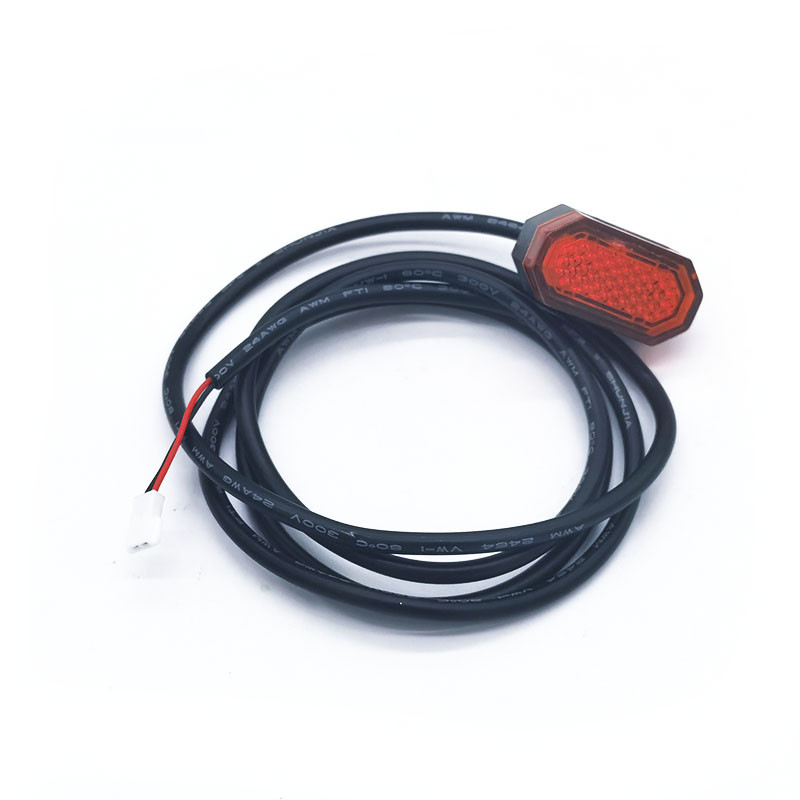 Lanterna traseira genérica – válida para pára-lama traseiro de 4 parafusos