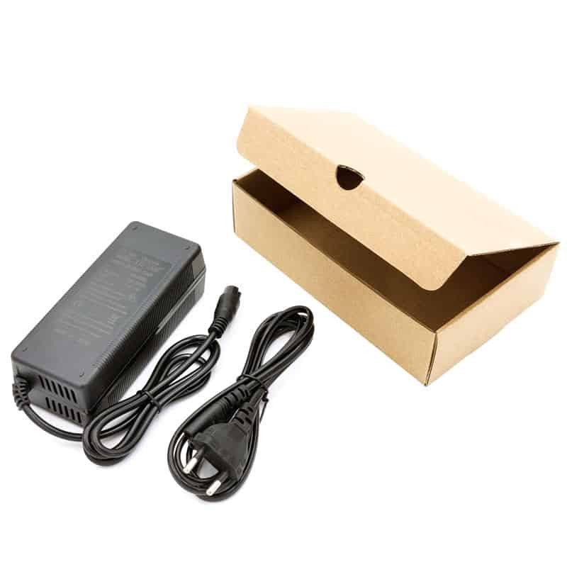 Conector GX16 do carregador 48V 2A